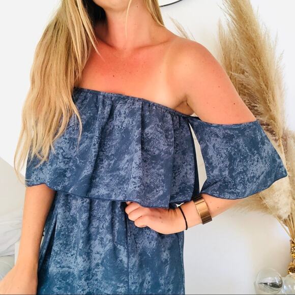 I LOVE JOAH Blue White Printed Off Shoulder Ruffle Tube Top Slit Maxi Dress M - Picture 4 of 9